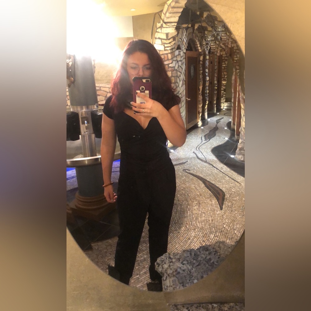 Meet your Posher, Tori.